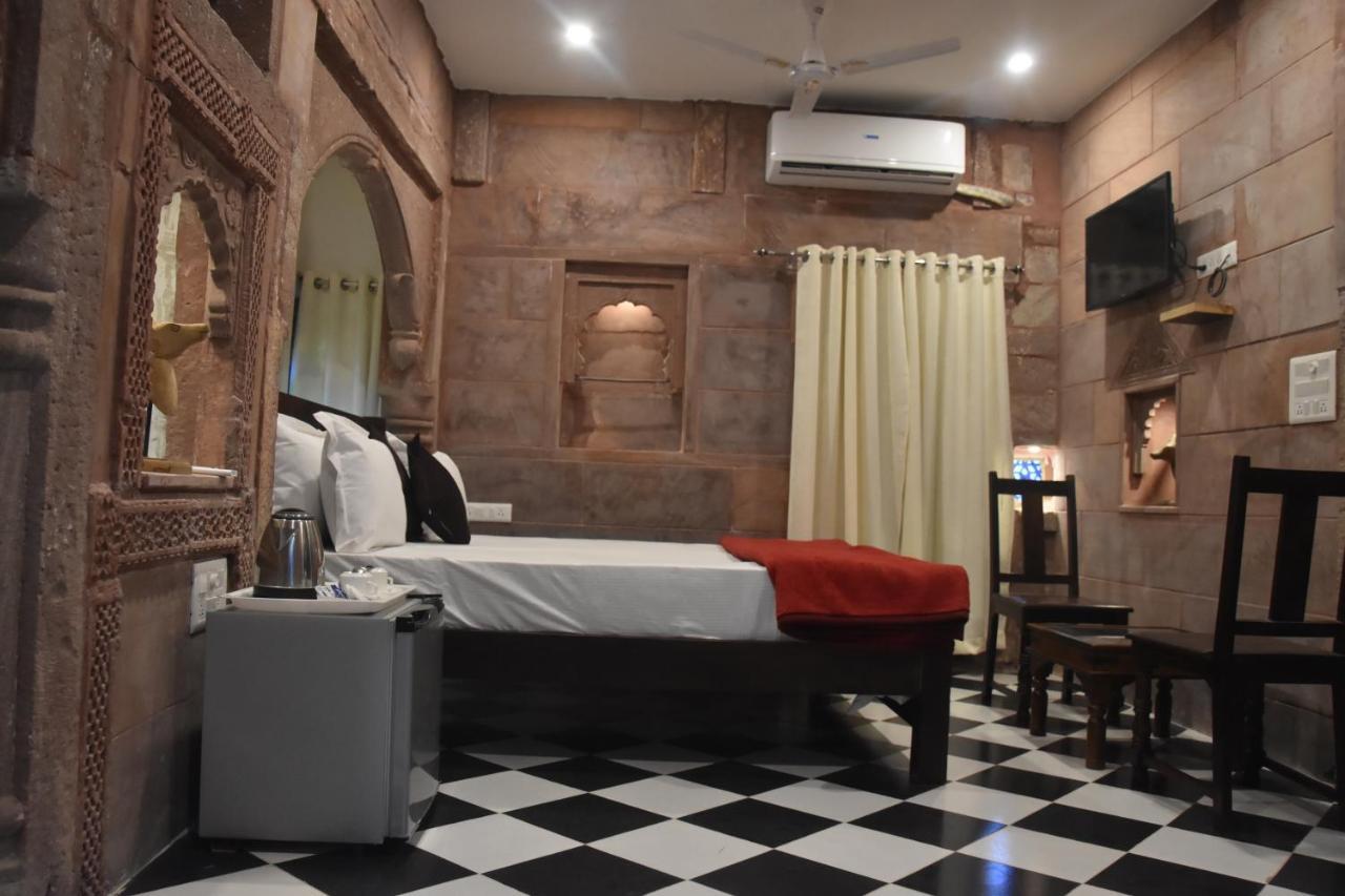 The Kutumb Villa - A Heritage Home Stay Dzsódhpur Kültér fotó